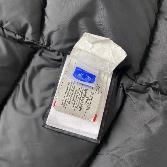 Very Good Condition Canada Goose Kensington Parka in Plum - Size Small - Picture 7 of 7